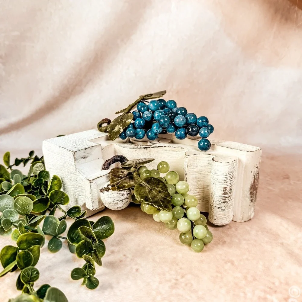 Hand Carved Jade Grape Cluster Set‎